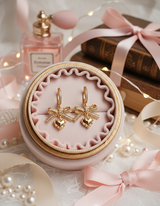 Coquette Laced Ribbon and Heart Huggies Piercing - Gold Color