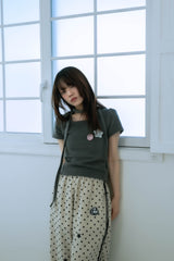 チョーカーバッジTシャツ(グレー)