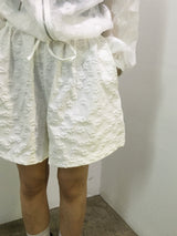 Zan Flower Embossed Short Pants (5c)
