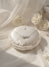 [Baby DONT Cry Yihyun Necklace] Dreamy Crystal Semi Choker Necklace