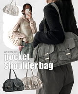 An B-Pocket Shoulder Bag