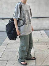 スクエアフレームレタリング半袖Tシャツ