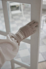 Orb frilly gloves (mute beige)