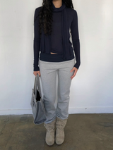 Angela muffler T-shirt