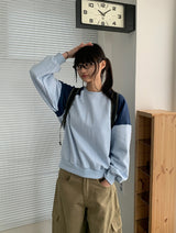 ロヒナカラーマッチングクロップスウェットシャツ