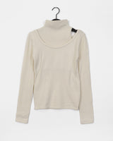 Lume unbalanced shoulder slit turtleneck knitwear