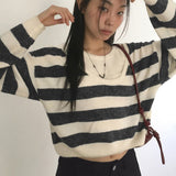 Yanky Stripe Deep U-Neck Layered Knitwear