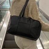 Oat pocket leather shoulder bag [Black color only]