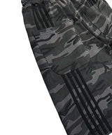 One-tuck Bermuda Pants Camo
