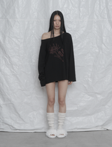 [mnem] レッドスパイダーリリーボートネックTシャツ