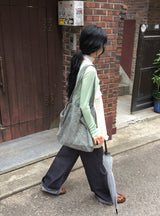 Chisa vintage flower pigment tote bag