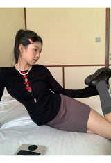 Red bow slit long-sleeved knit shirt