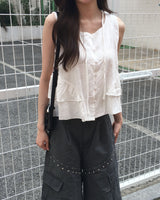 Sleeveless blouse