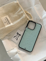 Crumb 01 – Mint Case (MagSafe)
