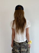 フラワーシャーリングクロップTシャツ
