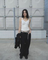STUD FRILL SLEEVELESS (WHITE)