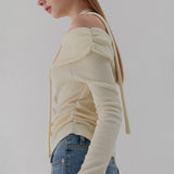 NECK RIBBON SHIRRING OFF-SHOULDER T SHIRT CREAM
