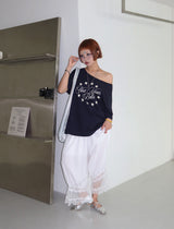 Star lettering off-shoulder boxy short-sleeved T-shirt