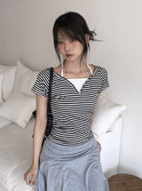 イショ フェイクレイヤード ホルター ストライプ ボタン ショートスリーブ Tシャツ
