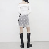 アヌオフショルダーバックルtシャツ