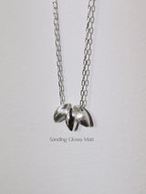 TINY MANGO NECKLACE