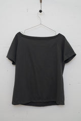 520 Off-Shoulder T-shirt (Charcoal)