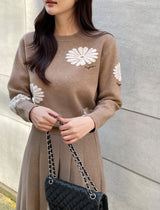 Elu Boucle Flower Lettering Embroidery Knit