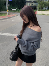Midden Loose Off-Shoulder Knit 