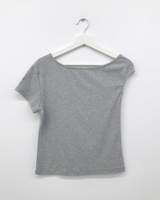 ミオアシンメティカルボートネックTシャツ (2color)