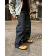 インディゴエンボスデニムパンツ
