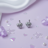 [NMIXX Kyujin Piercing] プチチェック柄ハートハグピアス - シルバーカラー