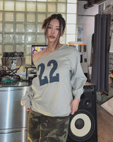 22 オフショルダースウェットシャツ