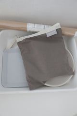 フラットポーチ (cream grey)