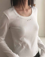 Cooit Stud U-neck Long-sleeved T-shirt