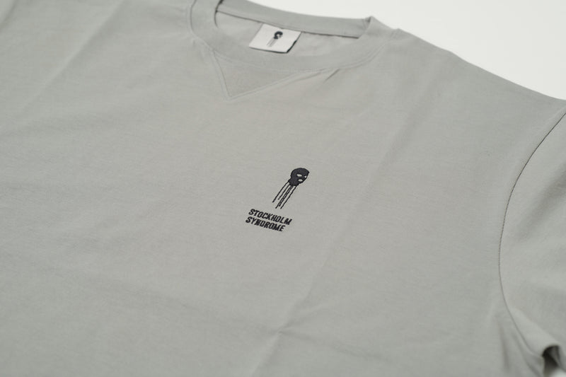 ロゴTシャツ- GREY