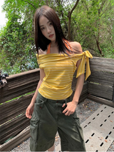 Unbalanced Color Off-Shoulder Strap Stripe Tee