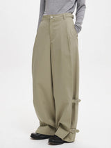 CURVED SEAM TUCKED WIDE PANTS