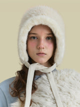 FUR TRIM BONNET HAT IN CREAM WING