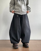 Based Curved Denim Pants