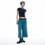カットオフカプリデニムパンツ- MEDIUM BLUE