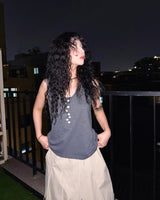 (2color) Mismatched Button Neck Slub Sleeveless Tee