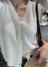 Rear V-neck Sleeveless Knit / 3 colors