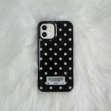 snow dot black