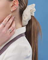 GLINT SCRUNCHIE_IVORY