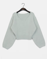 Bien off-shoulder two-way button slit V-neck long sleeve knit
