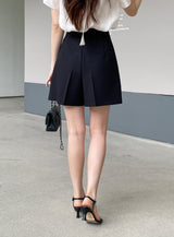 Cornell Summer Tweed Button Short Pants