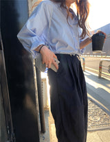 a loosefit cropped shirt, sky blue