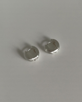 Pale earring (silver)