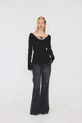 V NECK STRAP KNIT