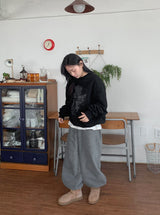 [unisex] サンべウオーバープリンティングブラッシュドスウェットシャツ